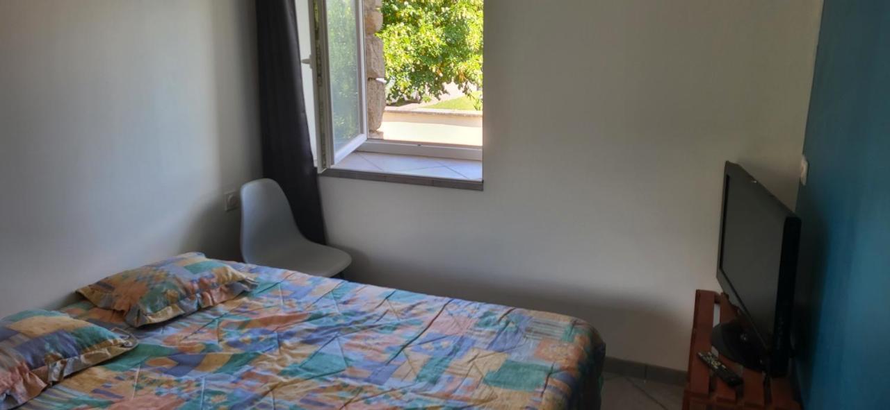 Maisonnette En Pierre Renovee Lamastre Luaran gambar